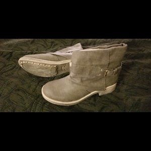 Rocket Dog Ankle Boots Gray Size 10 NEW